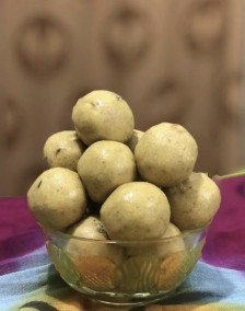 Besan laddu
