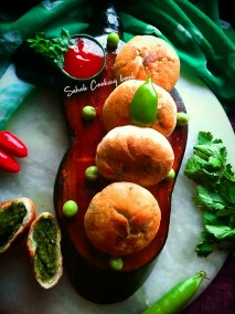 Spicy Green Peas Crispy Kachuri Recipe