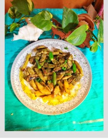 GREEN TARO ROOT DHANIA CURRY RECIPE