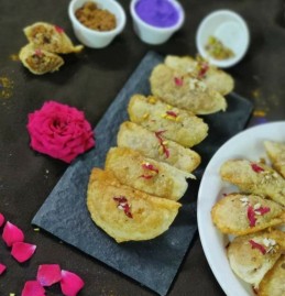 Gulkand gujiya recipe