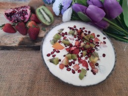 KIWI STRAWBERRY AND POMEGRANATE RAITA RECIPE