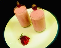 Strawberry Milk Shake (without ice cream) Recipe