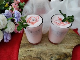 STRAWBERRY FLAVOUR LASSI RECIPE