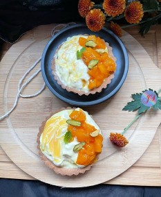 Mango Yogurt Cashew Tarts