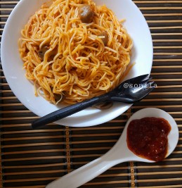 Mushroom Schezwan noodles recipe