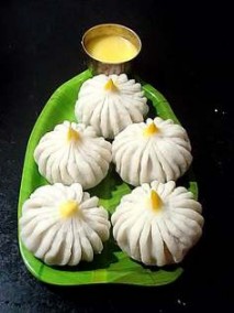 Handmade 21 multipetals ukdiche (steamed) keshar modak recipe