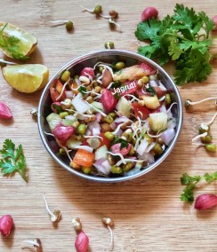 Refreshing Mixed Sprouts Fresh Peanut Chaat Recipe