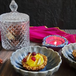 Amaranth and dates tart with kesar-elaychi Shrikhand Recipe