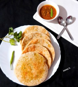 Koraishutir Kochuri Recipe