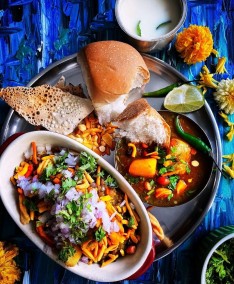Misal Pav Recipe