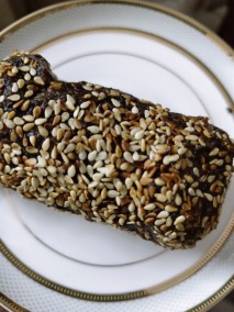 Dates and dryfruits roll recipe