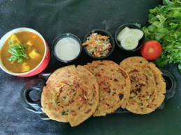 CABBAGE AND CARROT LACCHA PARATHA RECIPE