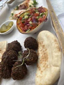 Vegan falafel with hummus recipe