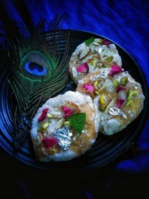 Sweet Mathri Recipe