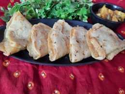 YELLOW MOONG DAL CHEELA RECIPE