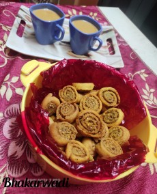Bhakarwadi Recipe