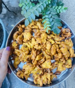 Hari pyaj ke pakode recipe