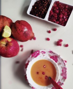 Pomegranate apple soup with cloves recipe