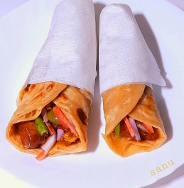 Paneer Chilli Lachha Paratha Roll Recipe