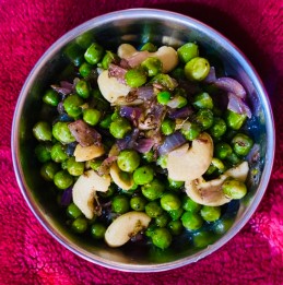 Shahi Matar Ghugni Recipe