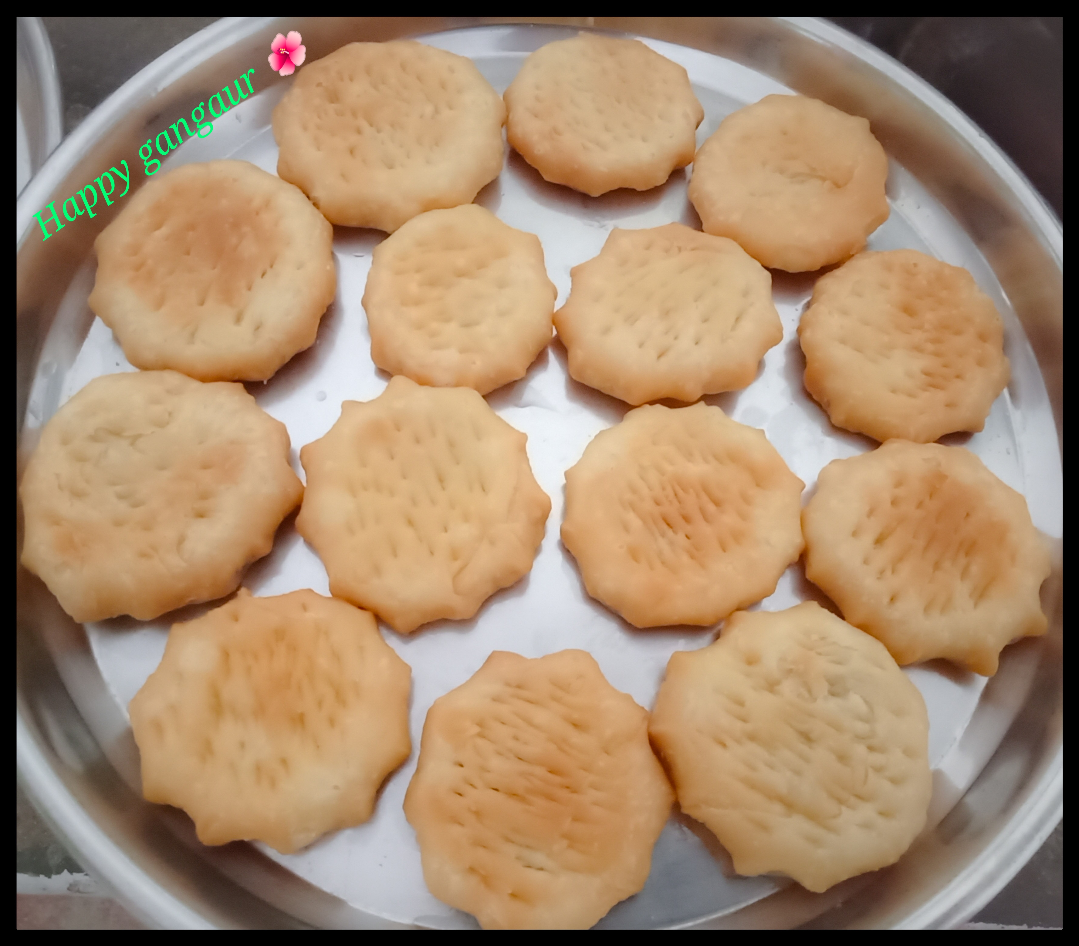 Setush Fhal Fhal /sweet mathri Recipe - GoToChef
